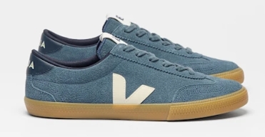 Veja &ndash; sneakers som f&aring;r b&aring;de f&ouml;tter och samvete att m&aring; bra